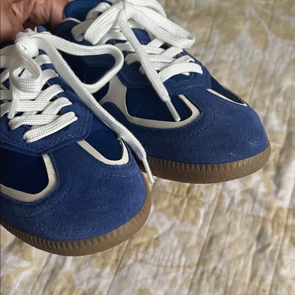 ALOHAS Women's Tb.490 Rife Sneakers Blue and White Sneakers 6.5 US New no box - Picture 3 of 5